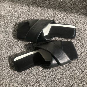 NWOT ZARA Black Square Toe Padded Sandals (8.5)